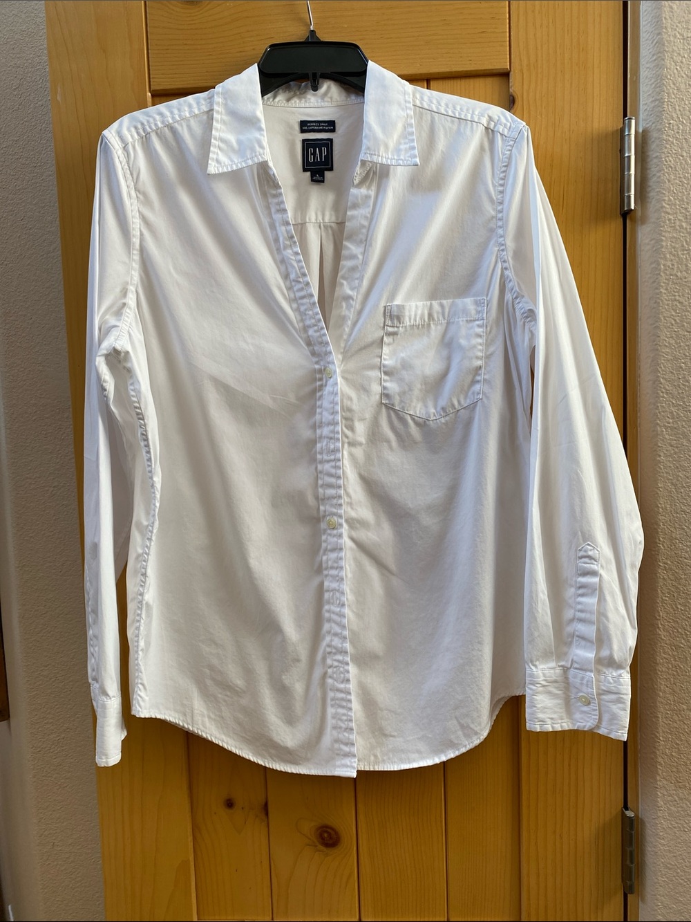 GAP Women's White Classic Button-Down Shirt